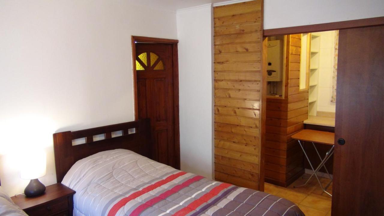 Hostal Los Avellanos テムコ エクステリア 写真